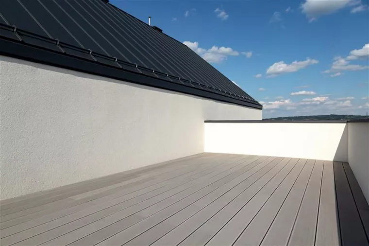 Comment évacuer l'eau de pluie sur ma toiture terrasse ?, Cognac, DRF Couverture